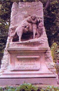 Памятник Барри во Франции