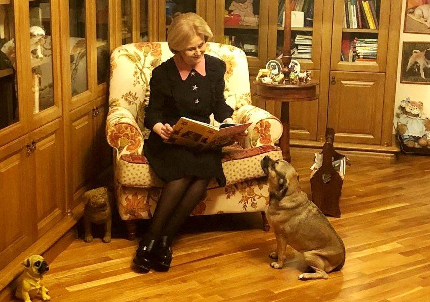 Дарья Донцова рассказала о своем распорядке дня от имени собаки