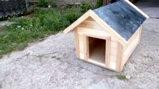Деревянная будка для небольших пород собак